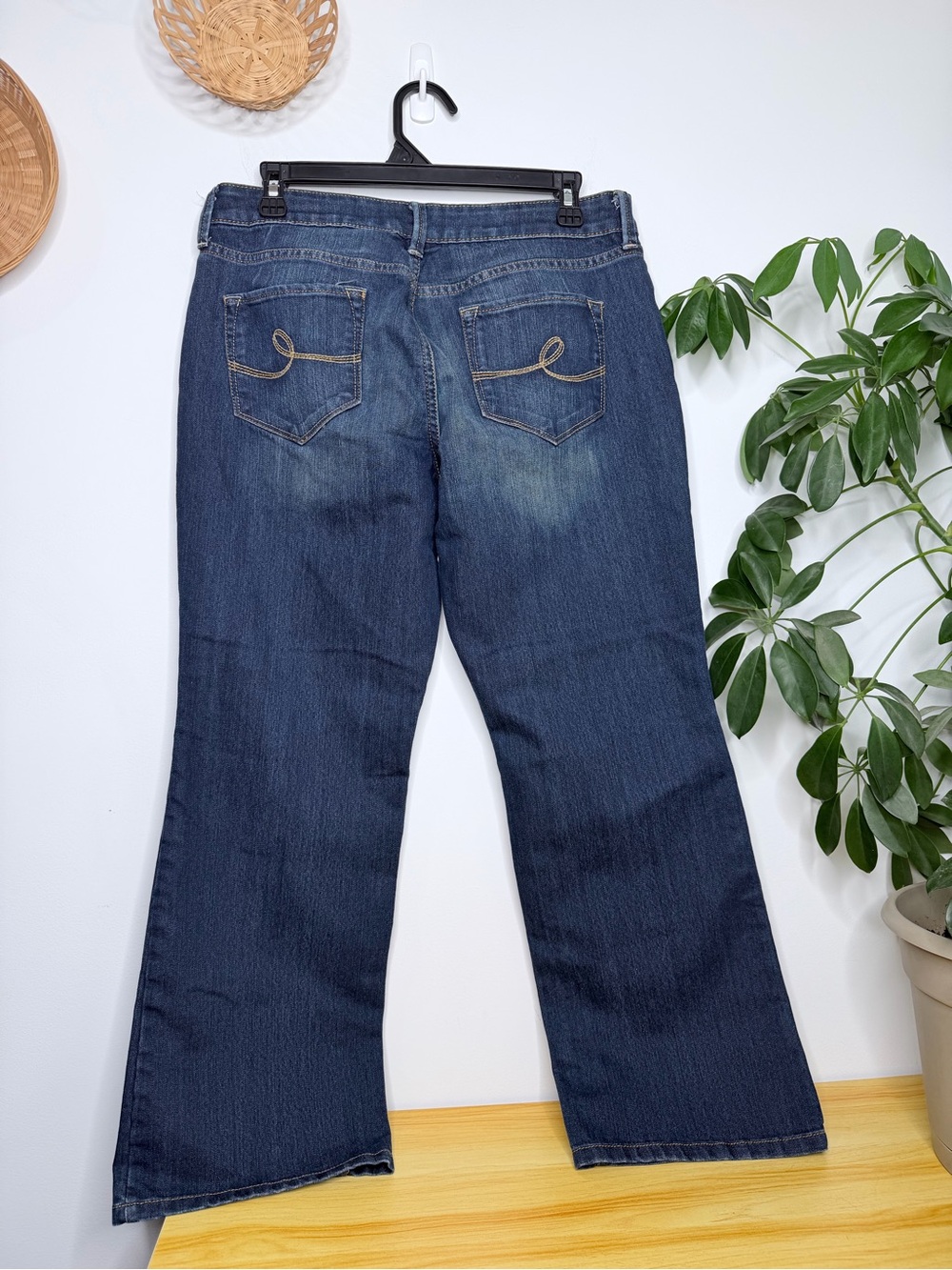 Sonoma Curvy Bootcut Jeans
Size 10PS - Picture 2 of 4